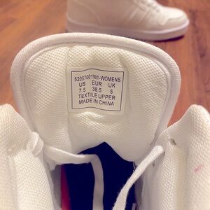 Levi’s White BB High Top Sneakers